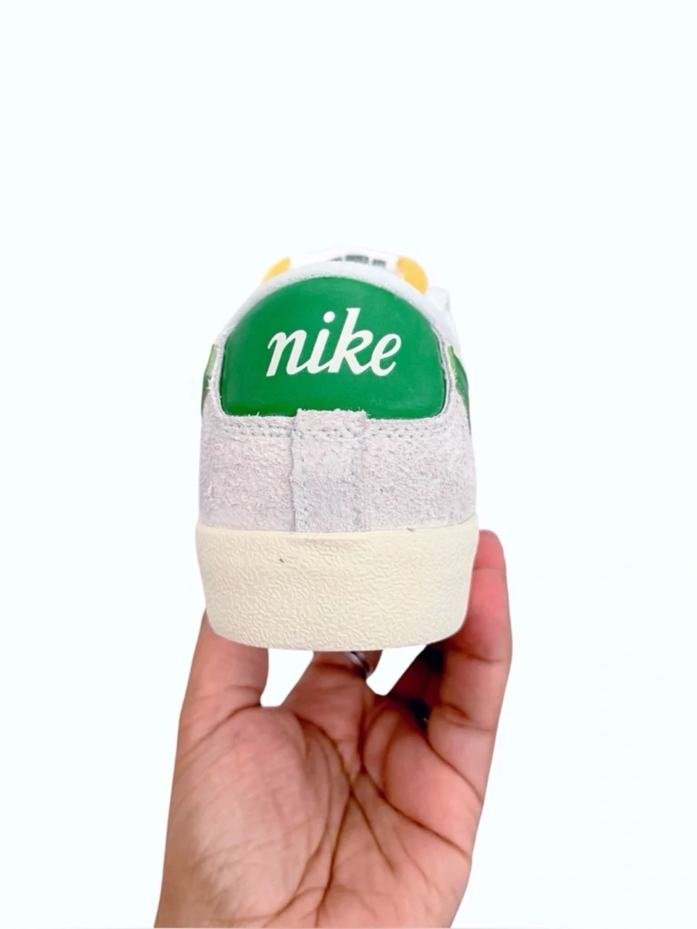 Nike Blazer Low ‘77 Premium ‘Coconut Milk Kelly Green’ Sneakers Men 7.5/ Women 9